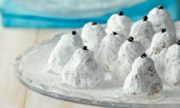 Νησιώτικα αμυγδαλωτά: Η γλυκιά ιστορία πίσω από το παραδοσιακό έδεσμα