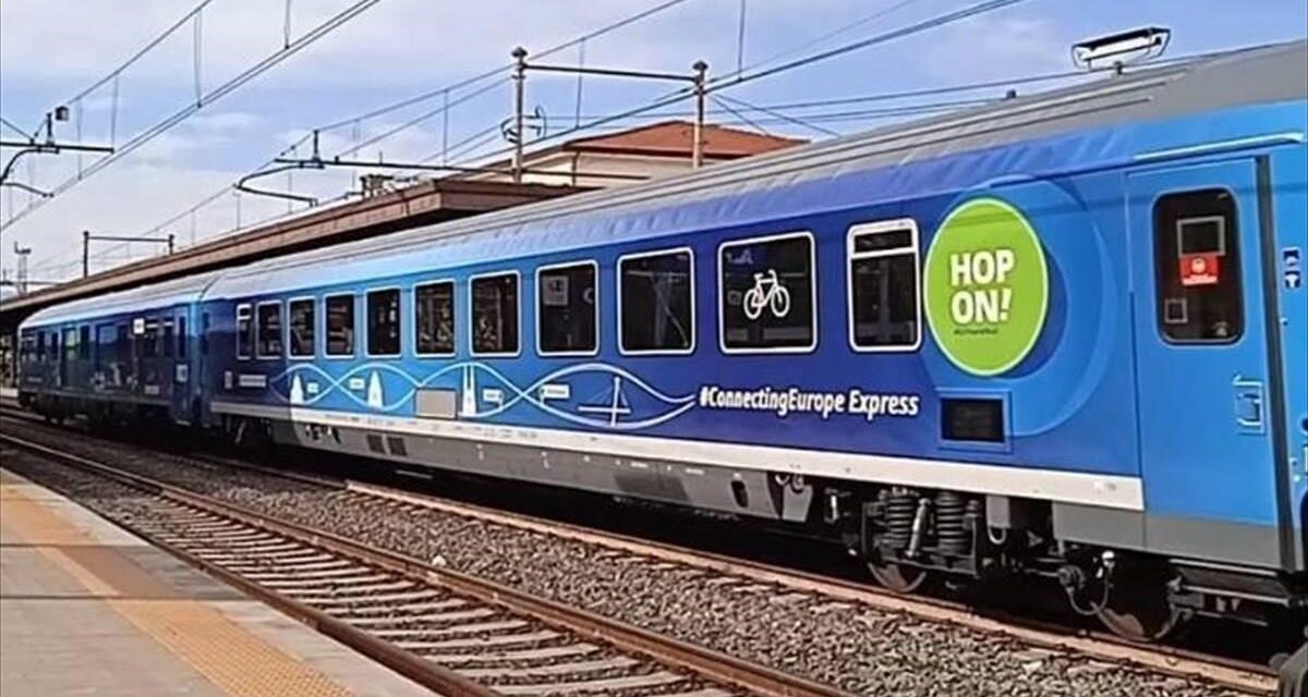 Connecting Europe Express: Το τρένο που διασχίζει 26 χώρες έφτασε και στην Ελλάδα