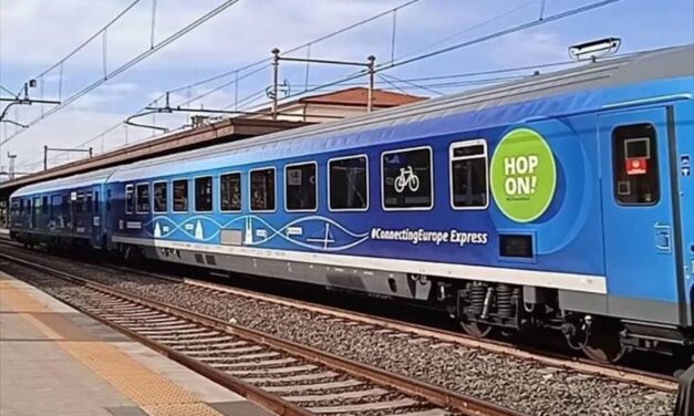 Connecting Europe Express: Το τρένο που διασχίζει 26 χώρες έφτασε και στην Ελλάδα