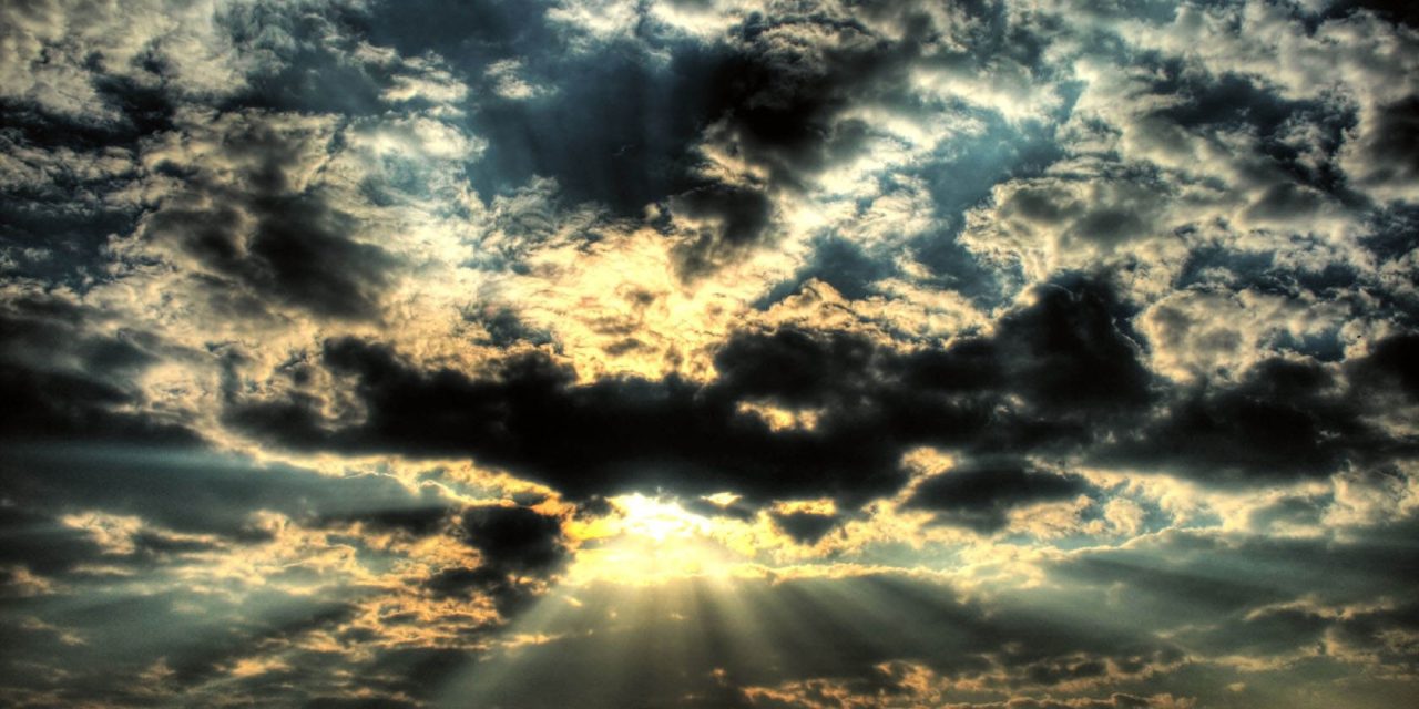 Βελτιώνεται ο καιρός – Παραμένουν οι βροχές σε ορισμένες περιοχές