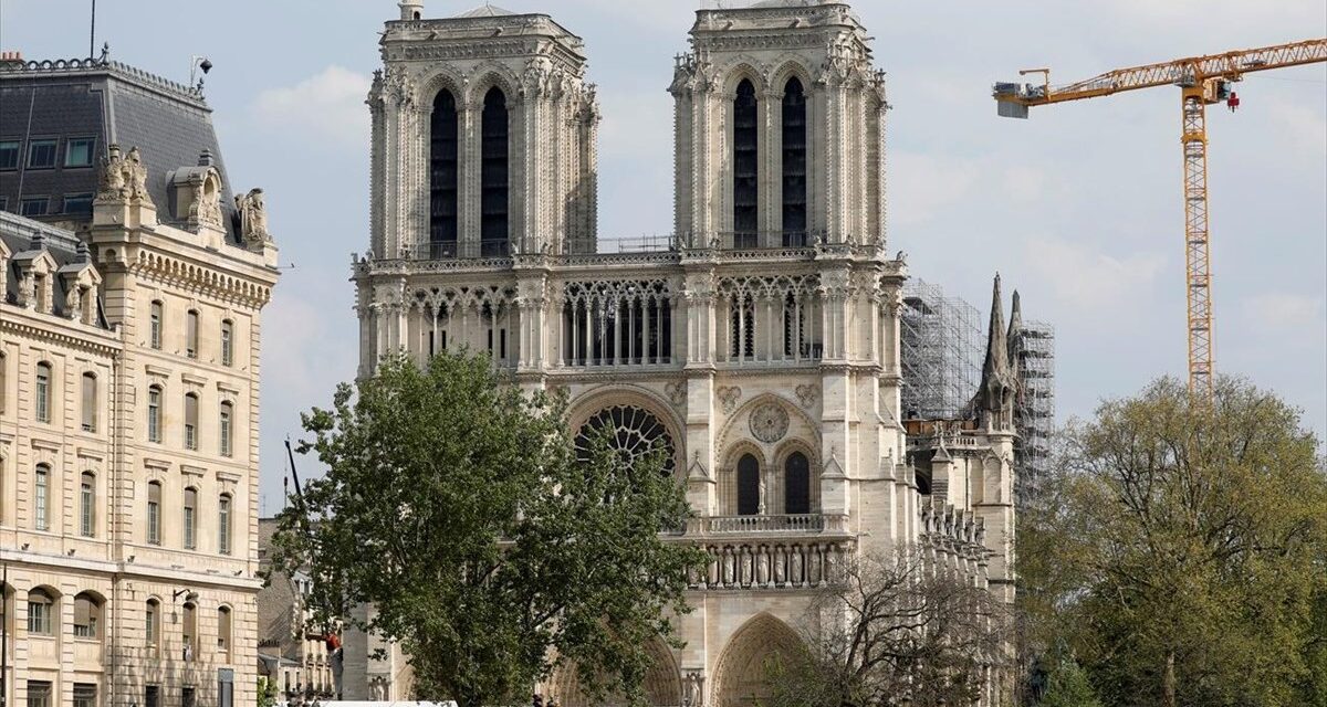 Ξεκινά η ανοικοδόμηση της Παναγίας των Παρισίων (βίντεο)