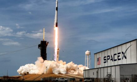 Η πρώτη διαστημική αποστολή με το πλήρωμα να αποτελείται από πολίτες είναι έτοιμη να εκτοξευτεί!