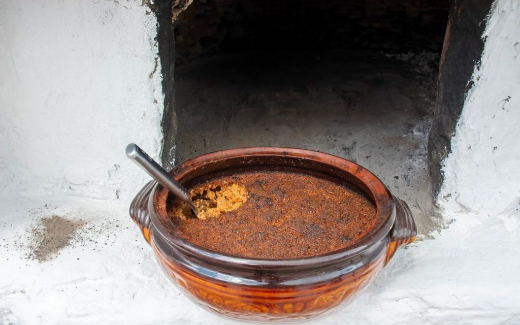 Η παραδοσιακή συνταγή της Ρόδου για ένα αλλιώτικο… γιουβέτσι