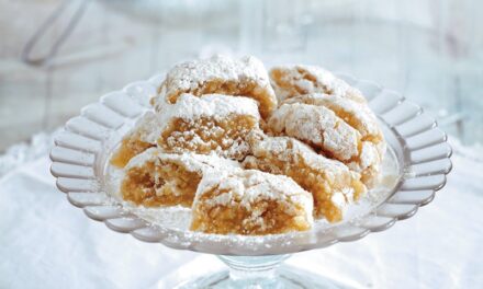 Ζαχαρομπακλαβάς: Το γλυκό της χαράς από την Πάρο