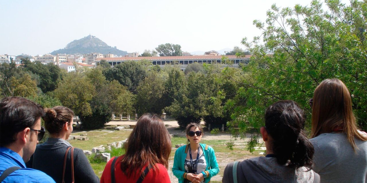 Υπουργείο Τουρισμού: Ξεκινούν οι αιτήσεις για την εισαγωγή στις Σχολές Ξεναγών