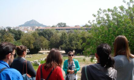 Υπουργείο Τουρισμού: Ξεκινούν οι αιτήσεις για την εισαγωγή στις Σχολές Ξεναγών