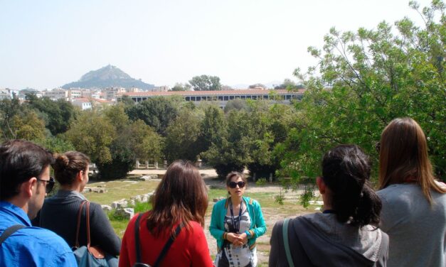 Υπουργείο Τουρισμού: Ξεκινούν οι αιτήσεις για την εισαγωγή στις Σχολές Ξεναγών