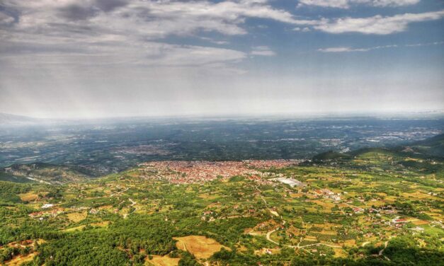 Νάουσα: Εκεί όπου η ιστορία συναντά υπέροχα φυσικά τοπία
