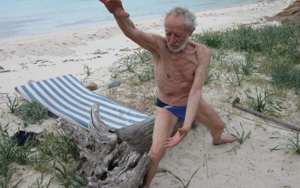 Ιταλός «Ροβινσώνας Κρούσος» επέστρεψε στον πολιτισμό – Ζούσε 32 χρόνια απομονωμένος σε ένα νησάκι