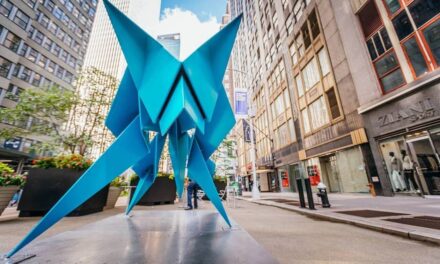 Οι δρόμοι της Νέας Υόρκης “πλημμυρίζουν” με επτά ζώα-οριγκάμι