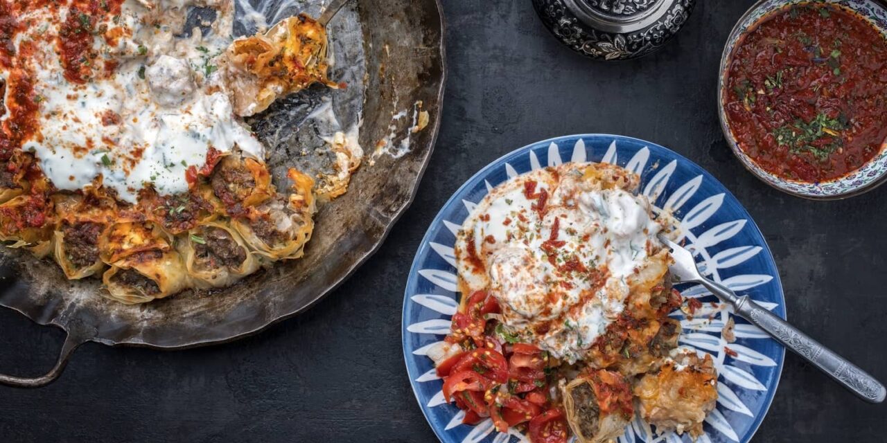 Μαντί: Τα Ποντιακά ραβιόλα γεμιστά με κιμά που θα σας τρελάνουν