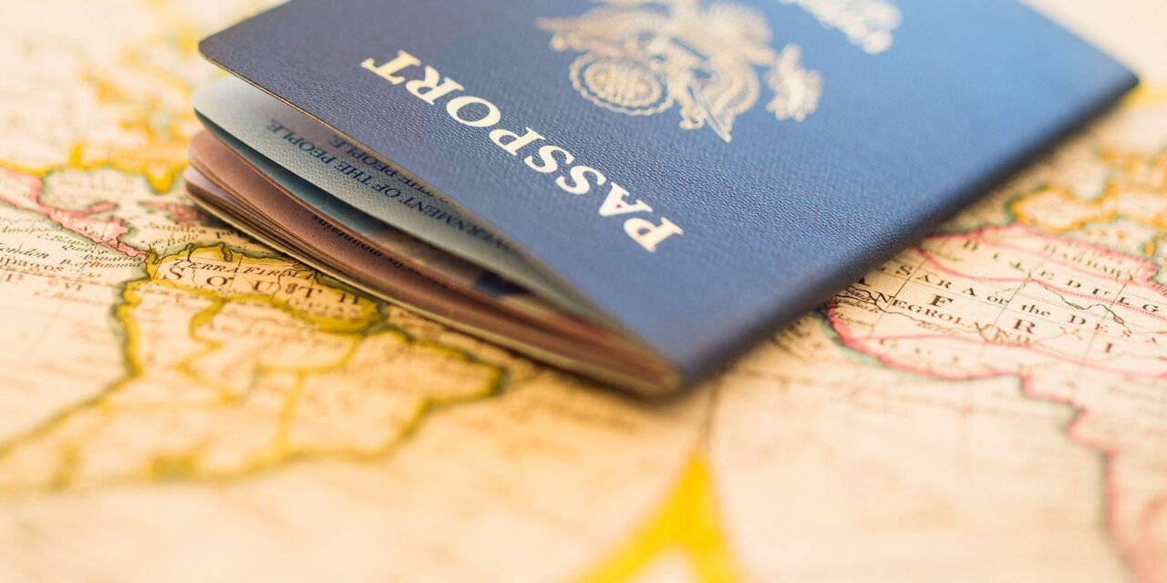 Η Κομισιόν μοιράζει 60.000 δωρεάν κάρτες σιδηροδρομικών μετακινήσεων σε νέες και νέους της Ευρώπης