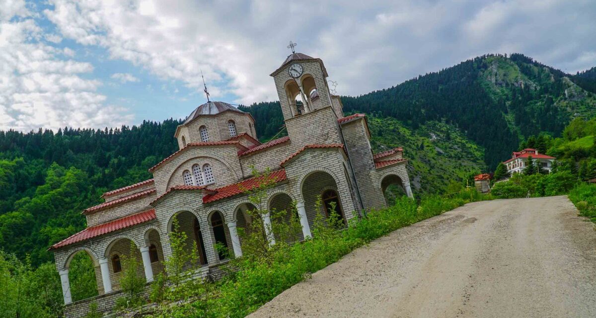 Ροπωτό: Το χωριό «φάντασμα» που βουλιάζει (Βίντεο)