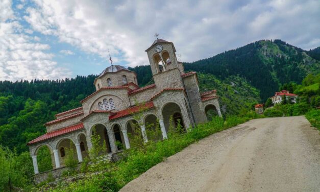 Ροπωτό: Το χωριό «φάντασμα» που βουλιάζει (Βίντεο)