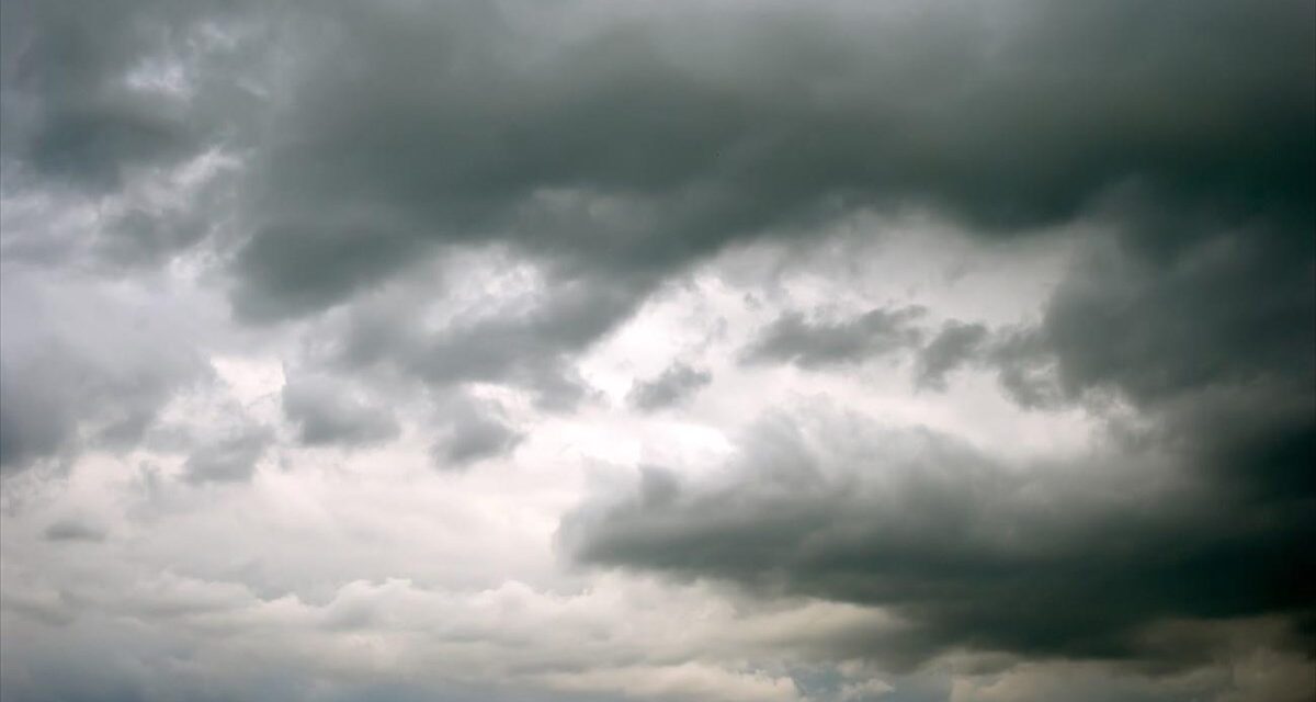 Καιρός: Καταιγίδες, χιόνια και ισχυροί άνεμοι – Πέφτει η θερμοκρασία