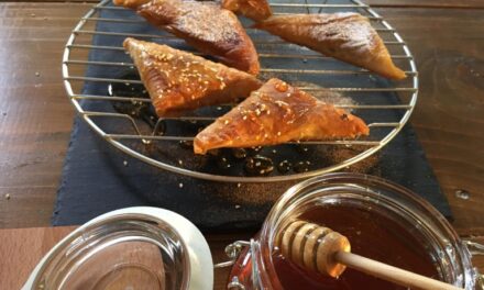 Λαχταριστά τρίγωνα φαναριώτικα που μας ταξιδεύουν… στην Πόλη