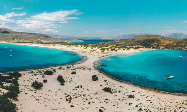 “Θα μπορούσε να βρίσκεται στην Καραϊβική και όχι στο Αιγαίο” – Ποιο νησί υμνεί η Telegraph;