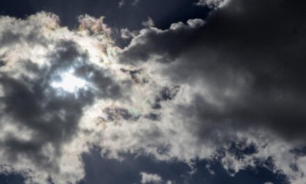 Καιρός: Πτώση της θερμοκρασίας με συννεφιά και ομίχλη