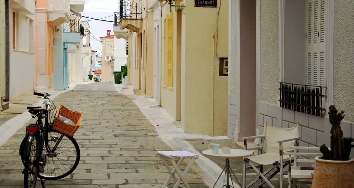 Οι Γερμανοί εκθειάζουν τον ποδηλατικό τουρισμό στην Άνδρο