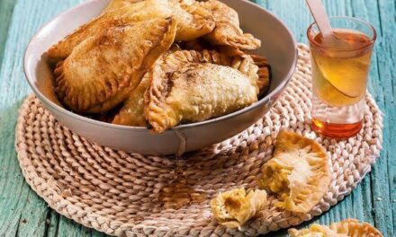 Ραφιόλια: Το παραδοσιακό γλυκό με άρωμα… Πάρου