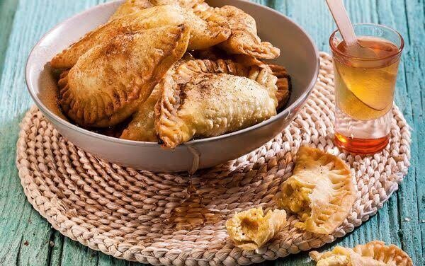 Ραφιόλια: Το παραδοσιακό γλυκό με άρωμα… Πάρου