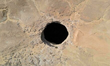 «Πηγάδι της Κόλασης»: Επιστήμονες μπήκαν στη μυστηριώδη τρύπα – Δείτε τι ανακάλυψαν