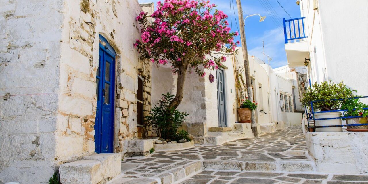 Travel & Leisure: Ένα ελληνικό νησί στους 50 καλύτερους προορισμούς του κόσμου για ρομαντικές αποδράσεις