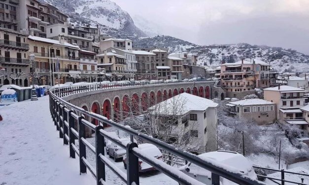 Σουηδικό περιοδικό υμνεί την Αράχωβα: Η «Μύκονος» του χειμώνα