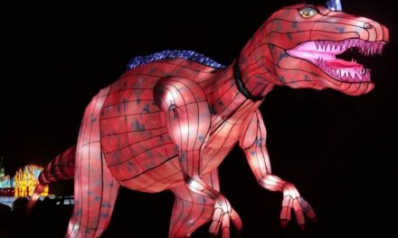 Παρίσι: Απόκοσμα πλάσματα “στοιχειώνουν” τον κήπο Jardin des Plantes