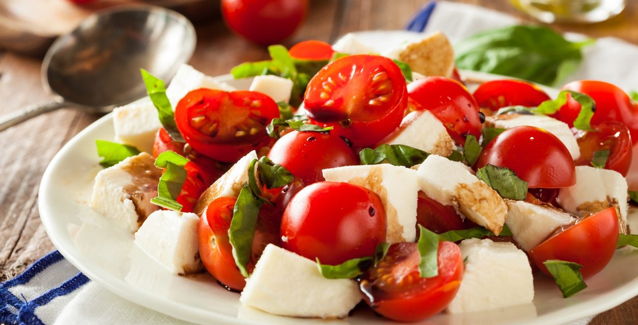 Caprese: Η διάσημη σαλάτα της Ιταλίας – Πολύχρωμη και πεντανόστιμη