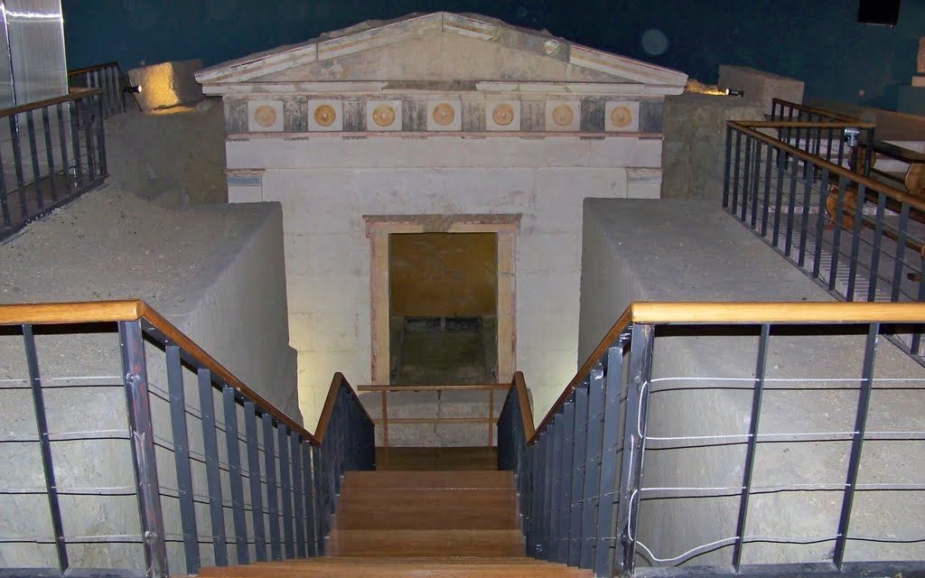 Θεσσαλονίκη: Περιηγήσεις στον Μακεδονικό Τάφο του Φοίνικα και σε άλλα εμβληματικά μνημεία της πόλης