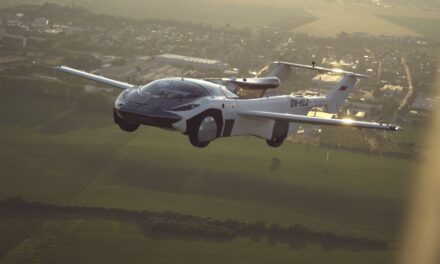 Σλοβακία: Έτοιμο να ταξιδέψει στον ουρανό το πρώτο ιπτάμενο αυτοκίνητο