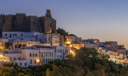 Daily Telegraph: Στη λίστα με τις καλύτερες κρουαζίερες για το 2022 βρίσκεται η Πάτμος και η Αθήνα