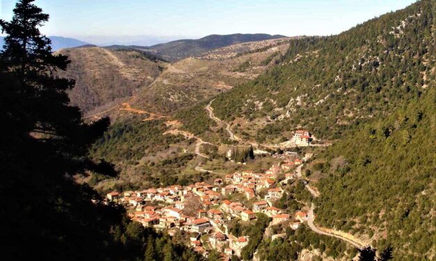 Τζίτζινα: Το “κρυμμένο” χωριό του Πάρνωνα