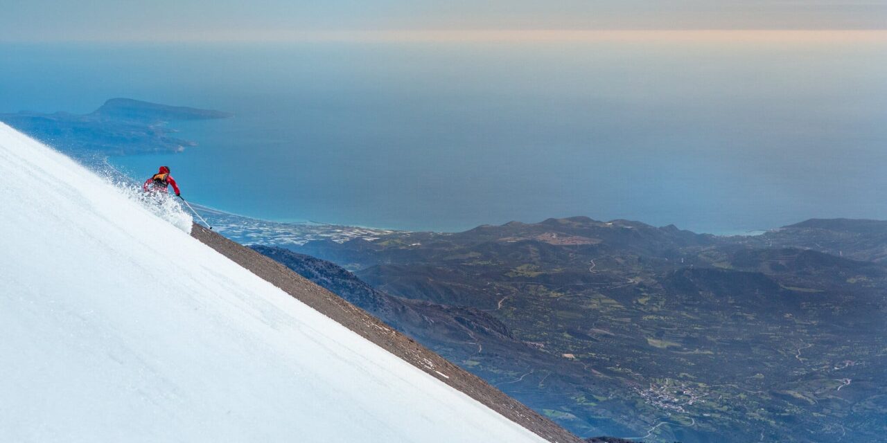 Οι New York Times αποθεώνουν την Κρήτη: “Το καλύτερο σκι την άνοιξη”