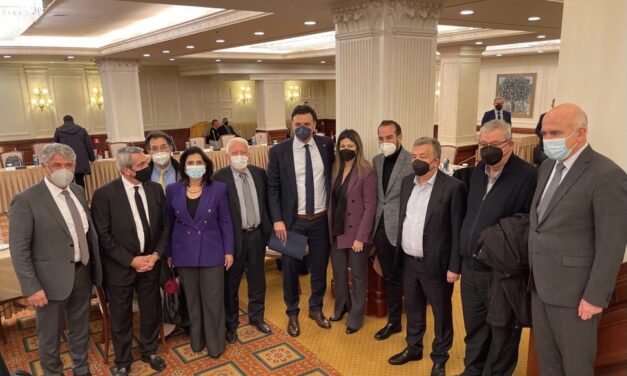 Κικίλιας προς Περιφερειάρχες: Ενώνουμε δυνάμεις για να επιστρέψει η ευημερία στη μέση ελληνική οικογένεια