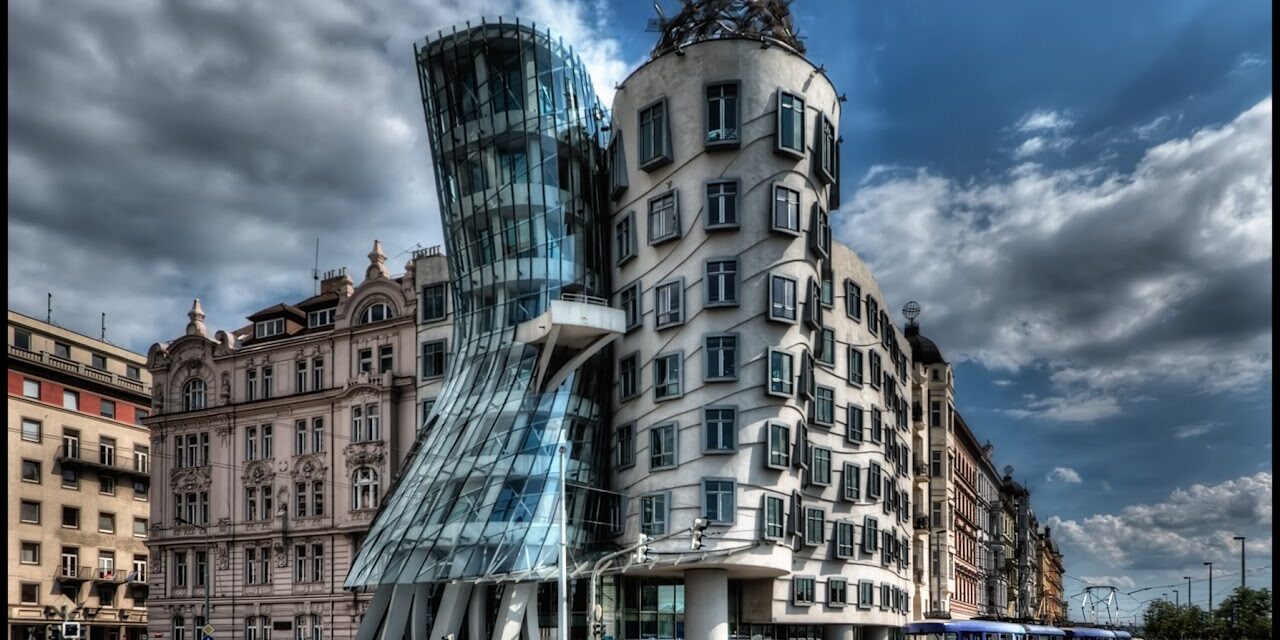«Το Κτίριο που Χορεύει»: Το διάσημο αξιοθέατο της Πράγας