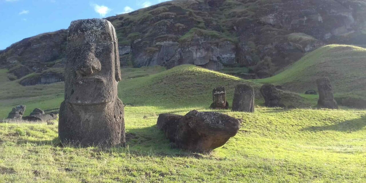 Μετά από 150 χρόνια ένα άγαλμα Μοάι επιστρέφει στο Νησί του Πάσχα