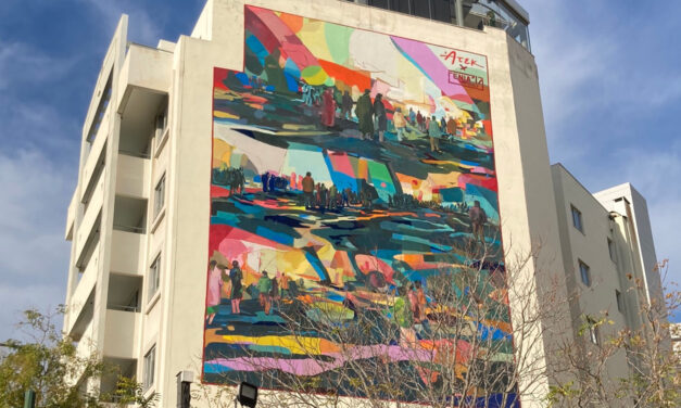 Η νέα, εντυπωσιακή τοιχογραφία για τη βιωσιμότητα των πόλεων στη «σκιά» της Ακρόπολης