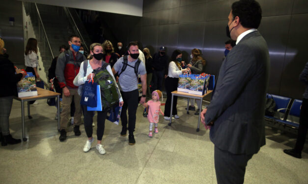 Ήρθε η πρώτη απευθείας αμερικανική πτήση στο “Ελ. Βενιζέλος” – Νωρίτερα από κάθε άλλη χρονιά