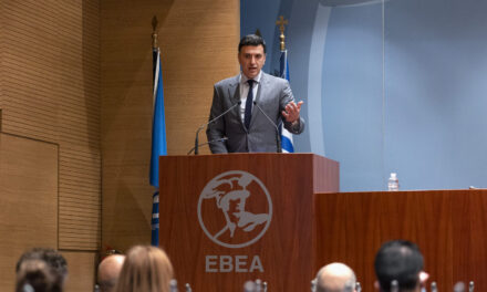 Κικίλιας στο ΕΒΕΑ: Ο τουρισμός στηρίζει το εμπόριο