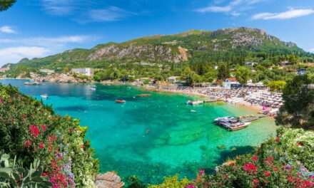 Ένα ελληνικό νησί στα 10 καλύτερα για οικογενειακές διακοπές
