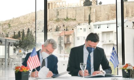 Κικίλιας: Περισσότερες από 460.000 διαθέσιμες αεροπορικές θέσεις από τις ΗΠΑ προς την Ελλάδα για το 2022