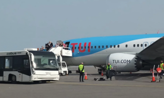 Κρήτη: Αεροσκάφος της TUI βαφτίστηκε «Ηράκλειο»