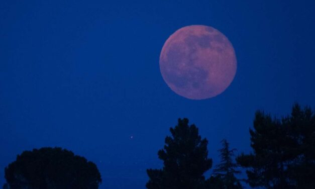 Πανσέληνος Απριλίου: Έρχεται το “ροζ φεγγάρι” – Ορατό και από την Ελλάδα