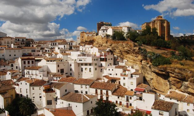 Σετενίλ ντε λας Μποντέγκας: Ένας από τους πιο παράξενους οικισμούς του κόσμου