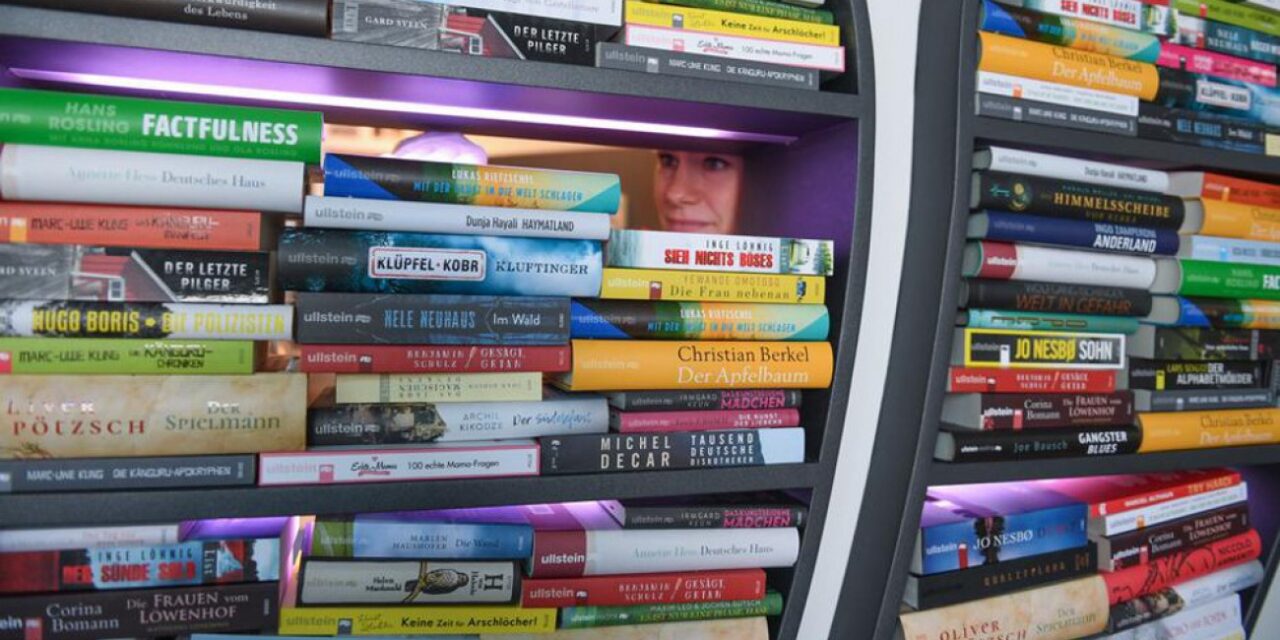 Γαλλία: Πλούσια και σημαντική η ελληνική παρουσία στο Φεστιβάλ Βιβλίου του Παρισιού