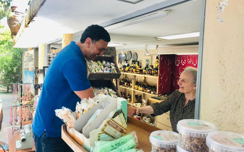 Κικίλιας: Η Αίγινα εξελίσσεται σε δωδεκάμηνο τουριστικό προορισμό