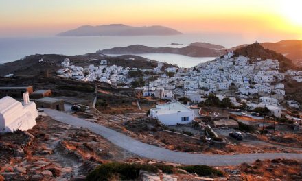 Vanity Fair και Conde Nast Traveller προτείνουν Ίο