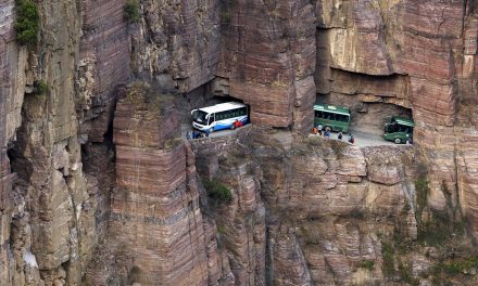 Αυτός είναι ο πιο επικίνδυνος δρόμος στον κόσμο – Δείτε το video